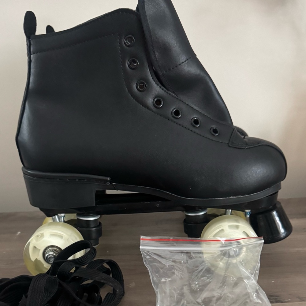 Feetcity Black Roller Skates with Flashing Wheels